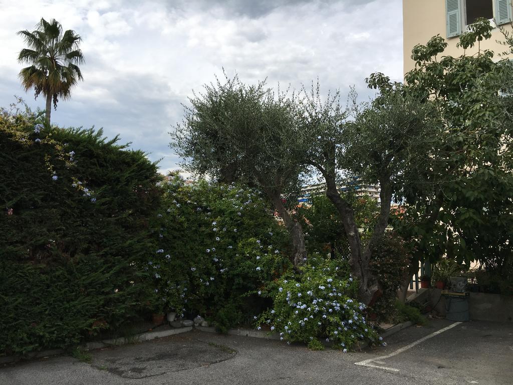 Apartment Villa Anahit نيس المظهر الخارجي الصورة